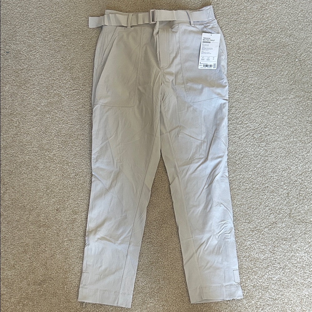 NWT Women’s Beige Trekkie Belted Athleta Pants